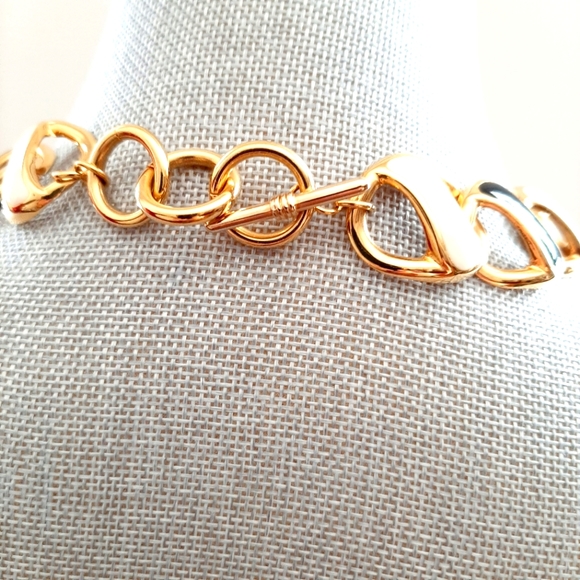 Beautiful Ladies Necklace - Picture 2 of 4